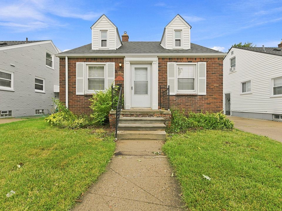 1st image of 451 N Waverly St