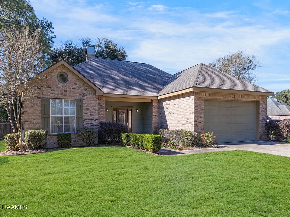 1st image of 430 Breemen Cir