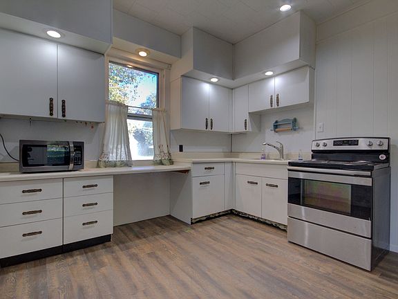3rd image of 2405 Farnam St #2405
