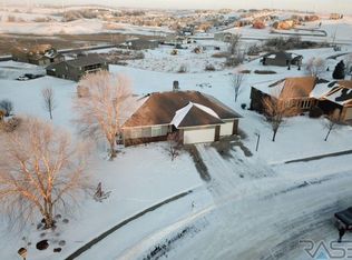 401 N Westview Dr, Brandon, SD 57005