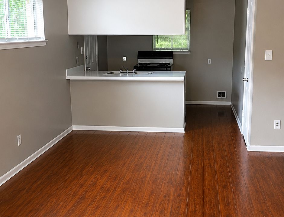 2nd image of 311 E Whitney St APT Q