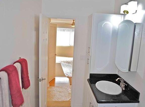 2nd image of 853 Thomas Ave APT 11