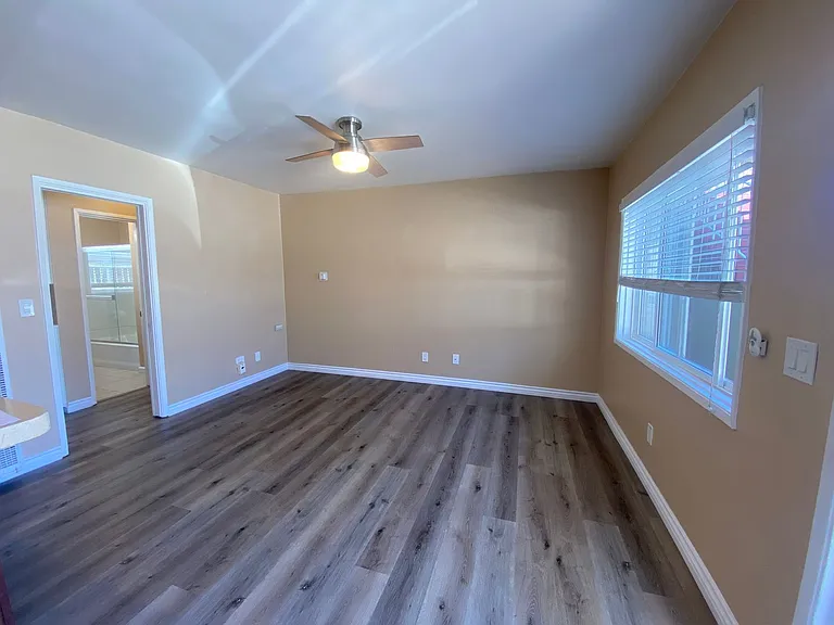 North Park 2 Bed 2 Bath Apartment! Includes 1 Car Garage + 1 Parking Space + Complimentary Washer... — Photo 11