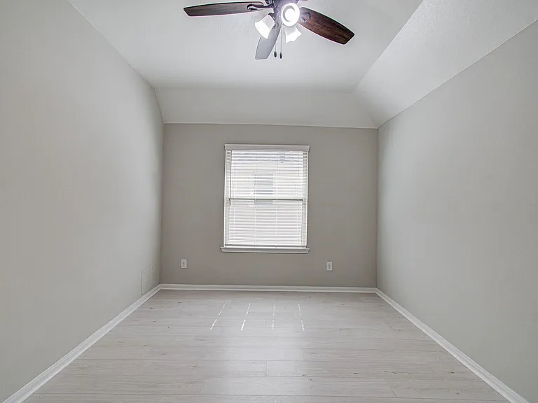 3014 Roberta Sue Dr — Photo 28