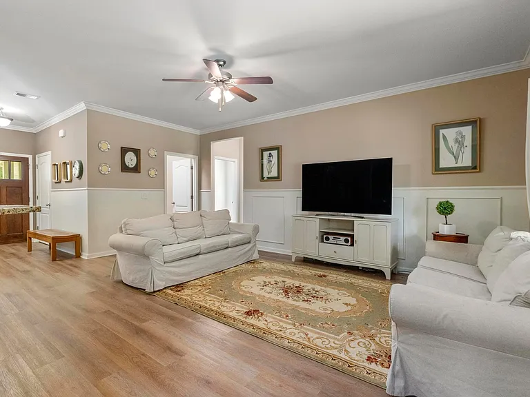 2243 Turnbury Ln — Photo 8