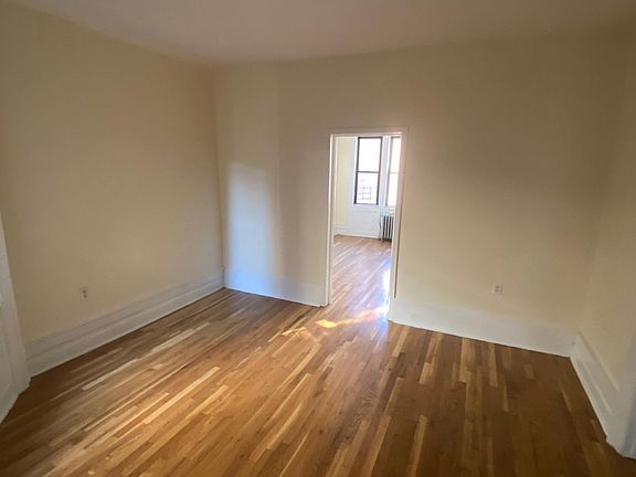 3rd image of 317 Fairmount Ave APT 8