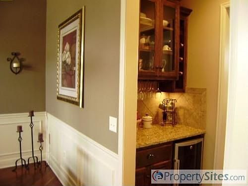 4th image of 9309 W 158th St