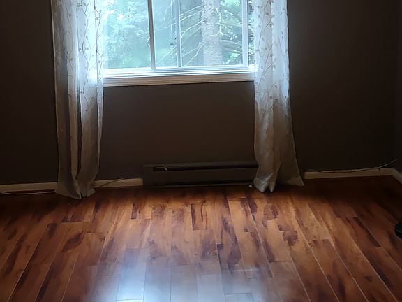 2nd image of 1560 Douglas Ave