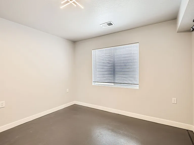 12125 Helena St — Photo 30