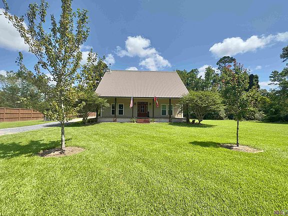 3rd image of 22041 Kristi Ln