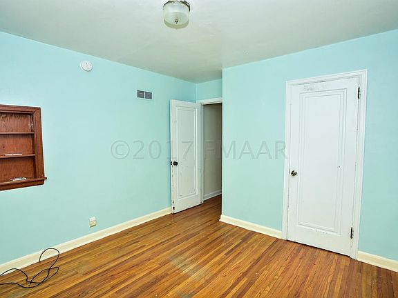 5th image of 1005 11th St S