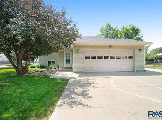 5401 W Nancy St, Sioux Falls, SD 57106