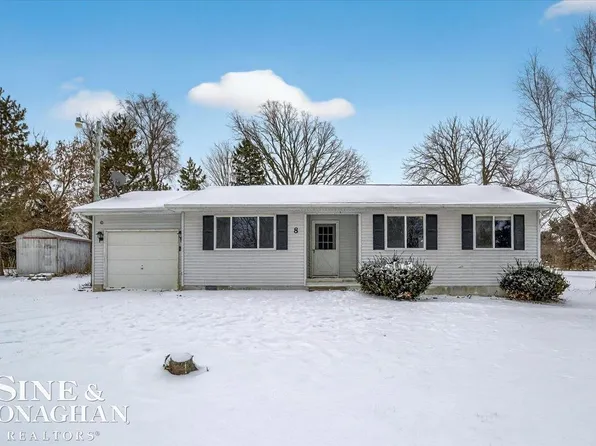 8 Lila St, Peck, MI 48466