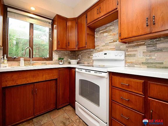 4th image of 6201 Chiswick Ct