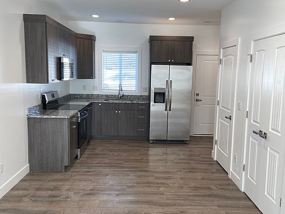 2nd image of 527 Wooten Way