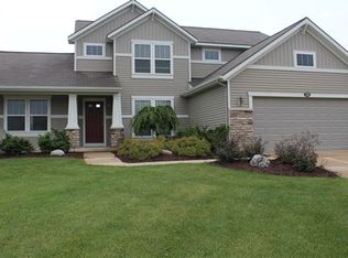 233 Tuckahoe Ct NE, Grand Rapids, MI 49546