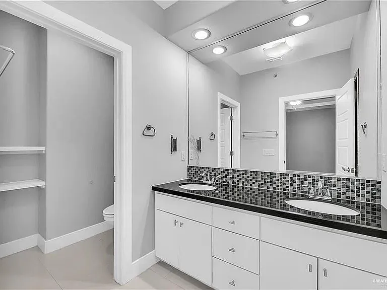 3016 S L St #1 — Photo 14