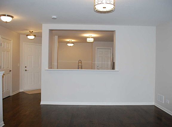 3rd image of 216 W Fairview Way