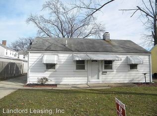 3851 Meadow Ln, Lorain, OH 44055