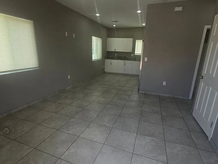 1013 E 36th St #2 — Photo 4