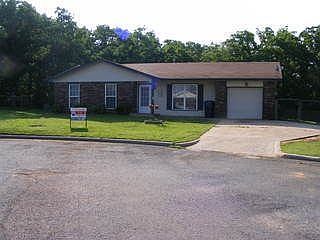 1st image of 1123 E 17th St