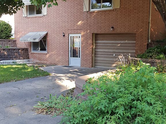 3rd image of 218 S 12th St