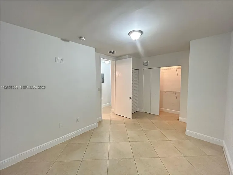 1034 Lenox Ave #8 — Photo 7