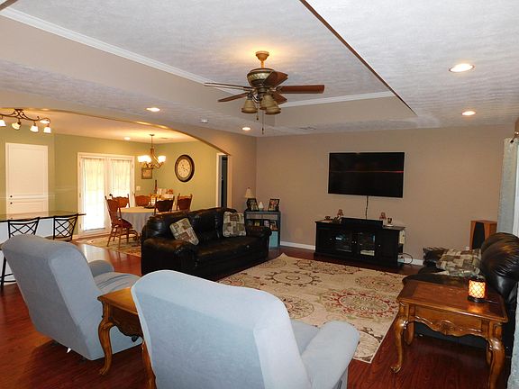 3rd image of 232 County Road 1353