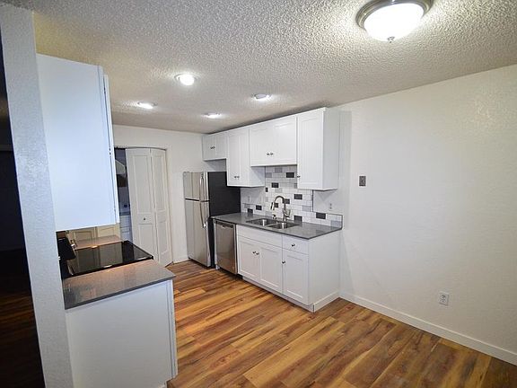 4th image of 2232 NE 197th Pl APT A