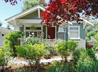 4223 Thackeray Pl NE, Seattle, WA 98105