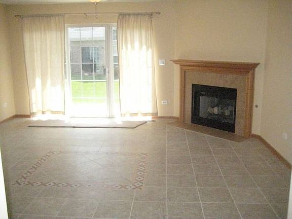 3rd image of 1805 Grove Ave