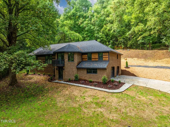 150 Stone Dye Dr, Elizabethton, TN 37643