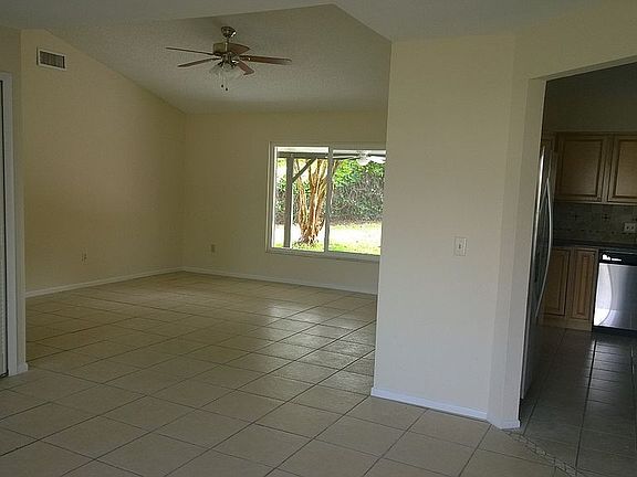 3rd image of 2727 Sedgefield Ave