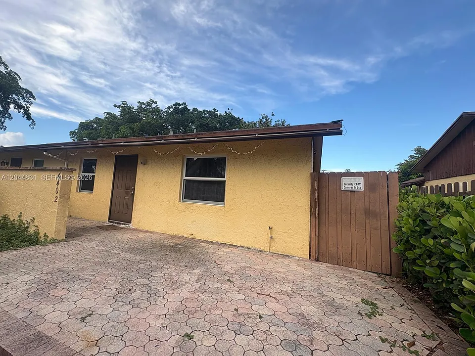 4402 NW 5th Ave