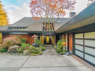 8247 NE Juanita Dr, Kirkland, WA 98034
