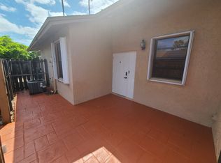 6720 NW 192nd Ln, Hialeah, FL 33015
