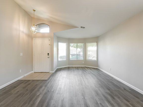 5th image of 2415 W Blue Sky Dr