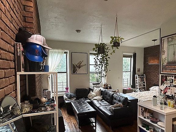 4th image of 36 W 89th St APT 4B