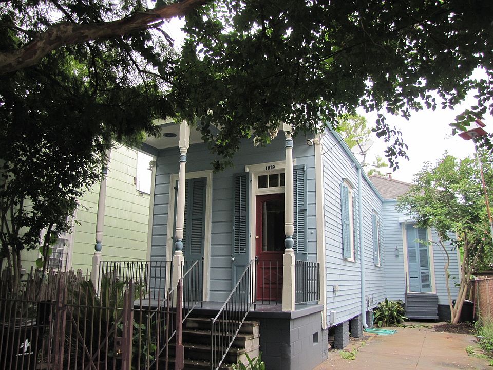 1st image of 1819 Burgundy St