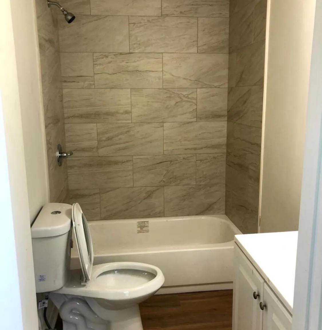 2 bed, 2500 sqft, $1,500 — Photo 1