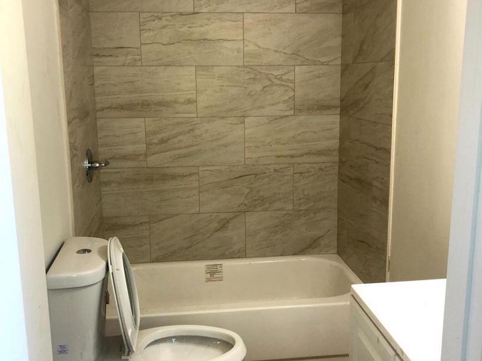 1st image of 137 Hedge St #1