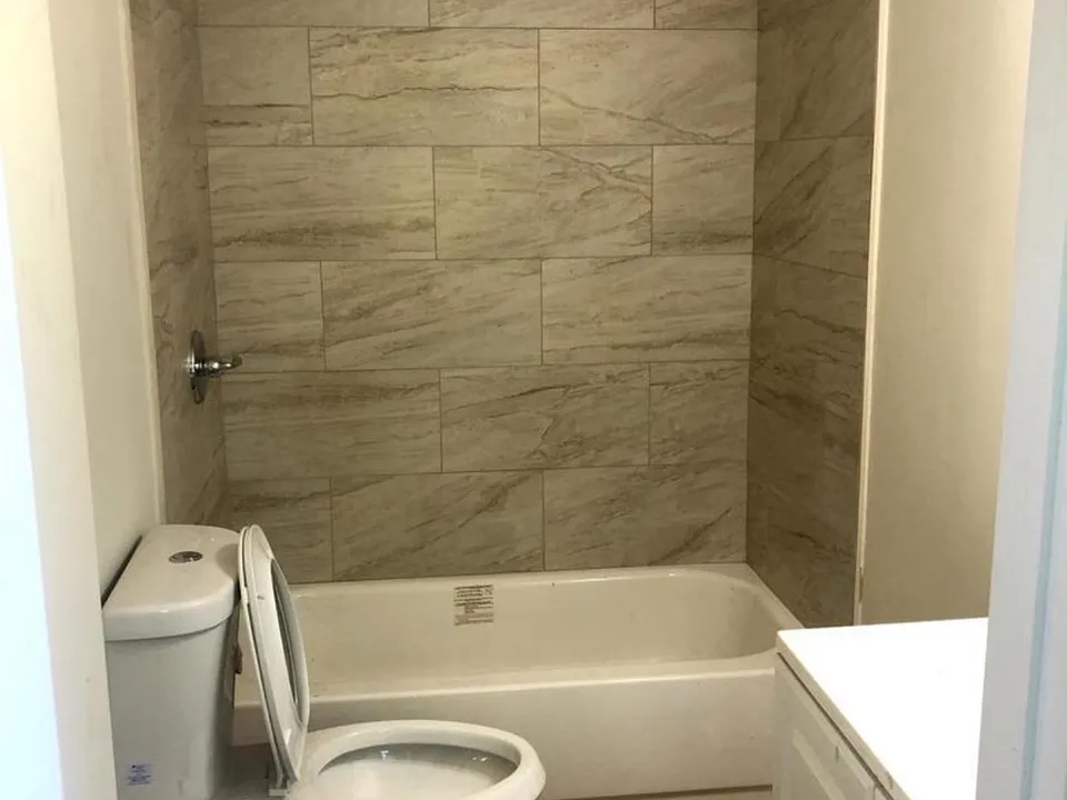 137 Hedge St #1