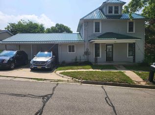 502 Oak St NE, Elkader, IA 52043