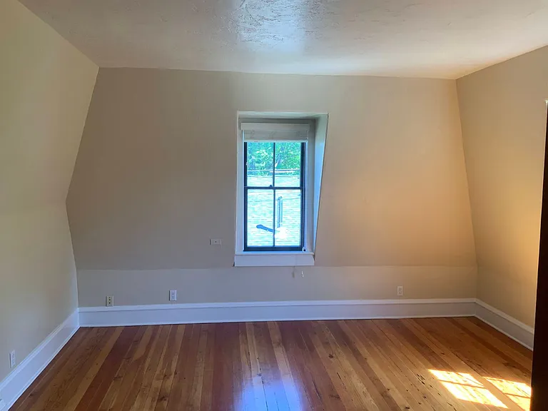 1006 W 12th Aly — Photo 29