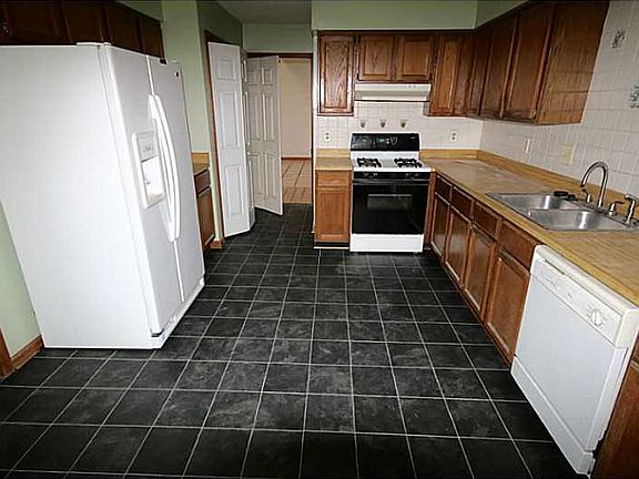 4th image of 1128 Millay Ct