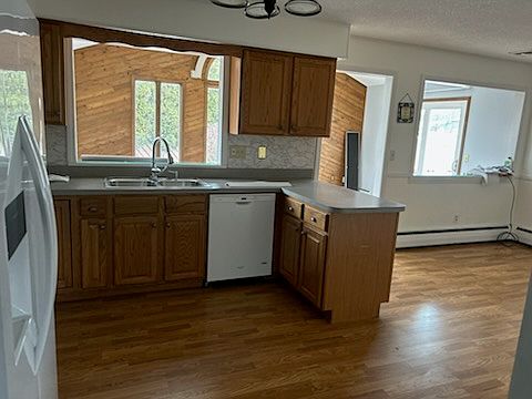 2nd image of 185 Morgan Ln