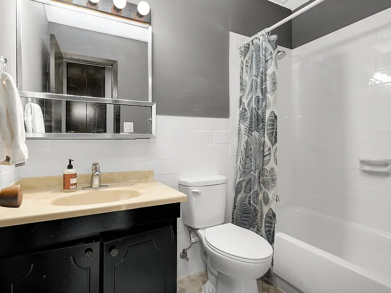 3100 Girard Ave S #309 — Photo 11