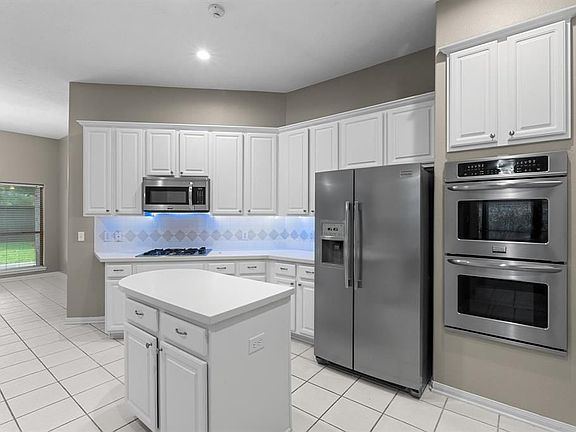 2nd image of 2041 Lodge Crest Ct