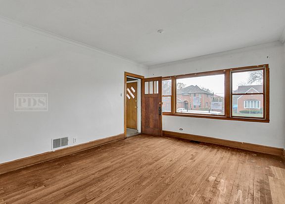 5th image of 4102 N Oriole Ave