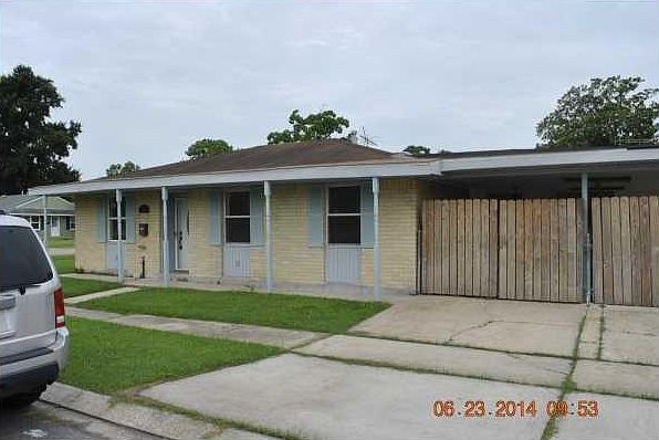 1st image of 100 Maderia Dr